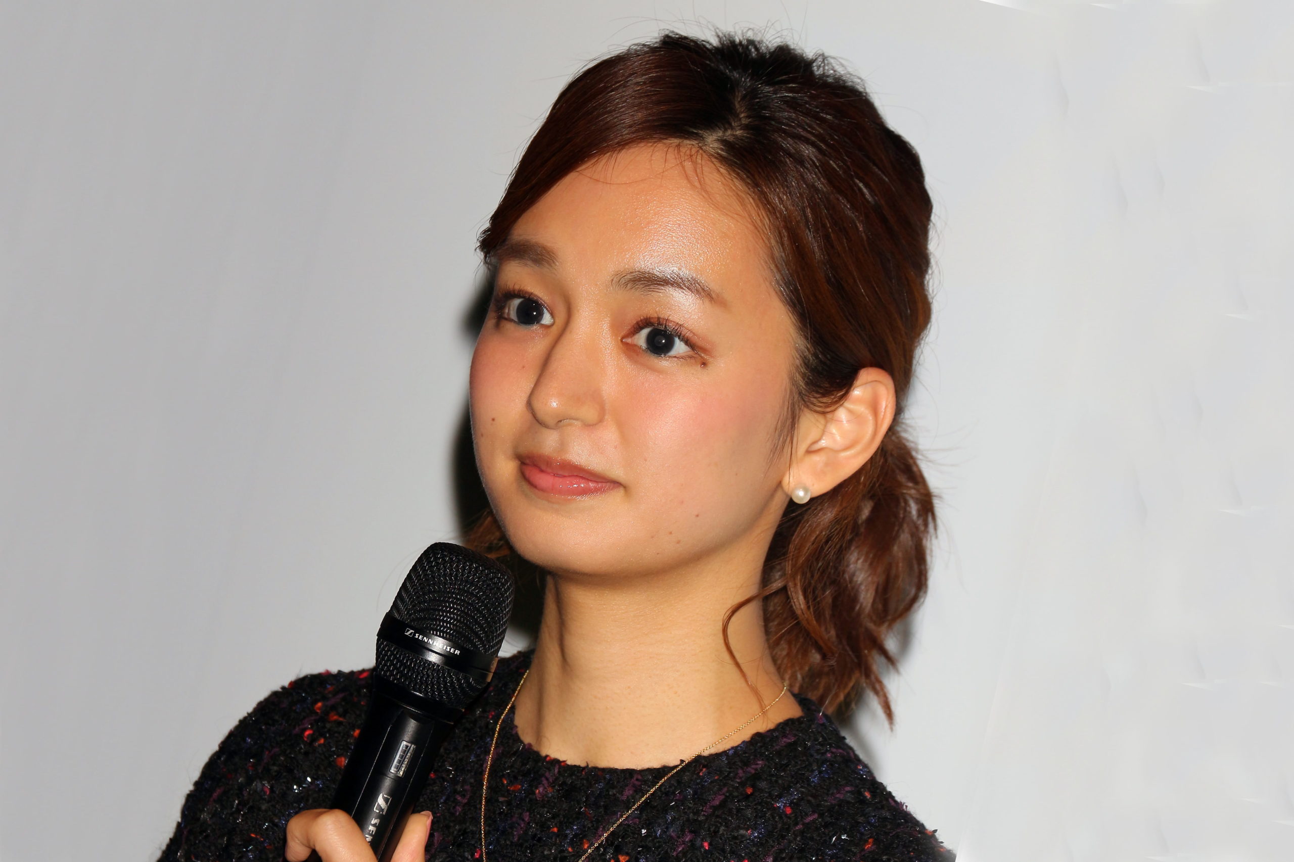 岡副麻希 マーメイド姿公開で写真集を思い出す声 まさしくそのものじゃん Sirabeegotoharuna1