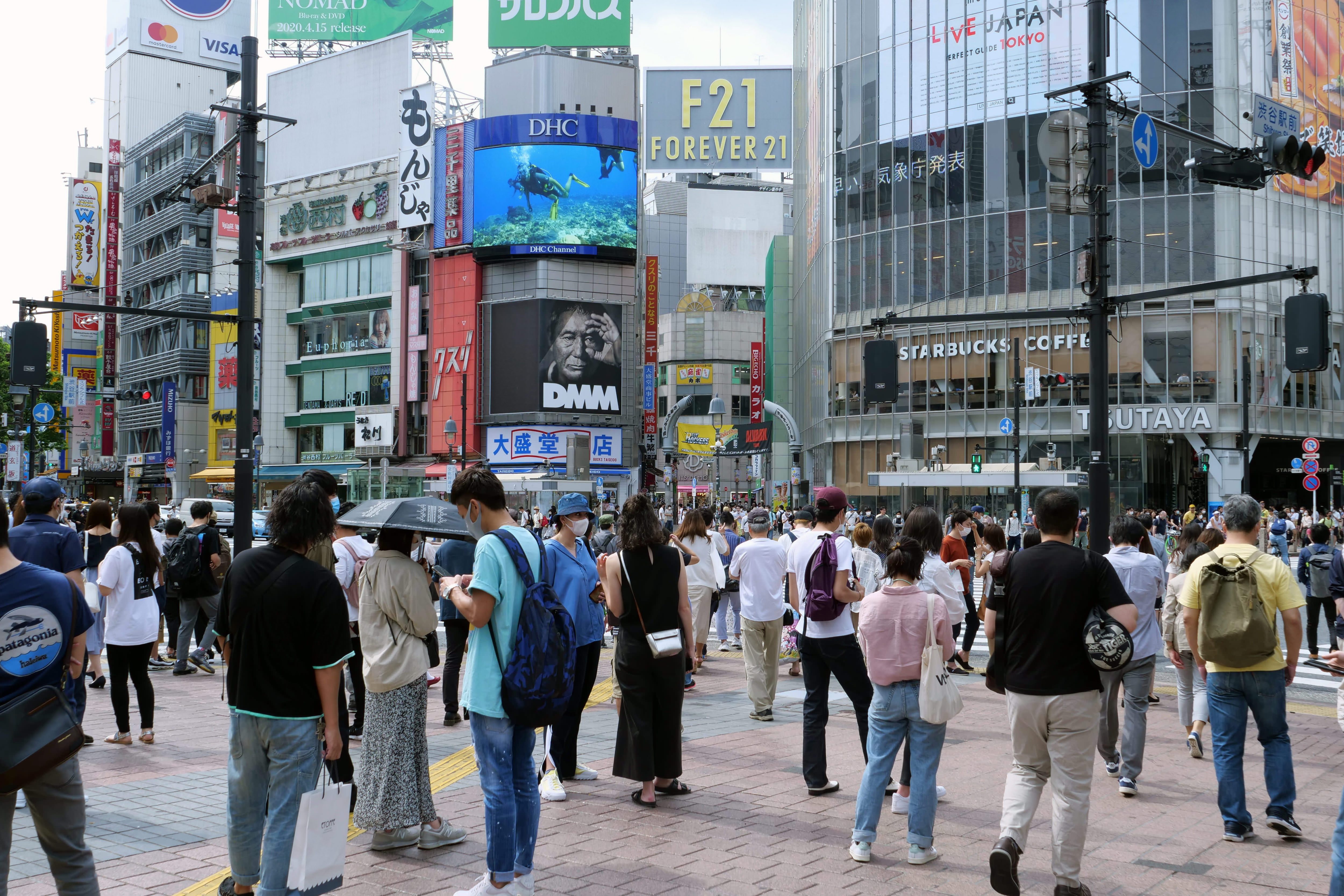 緊急事態宣言明け初の週末 渋谷に人混み戻るも9割以上がマスク着用 Sirabee0530shibuya1