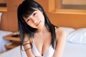 横野すみれ