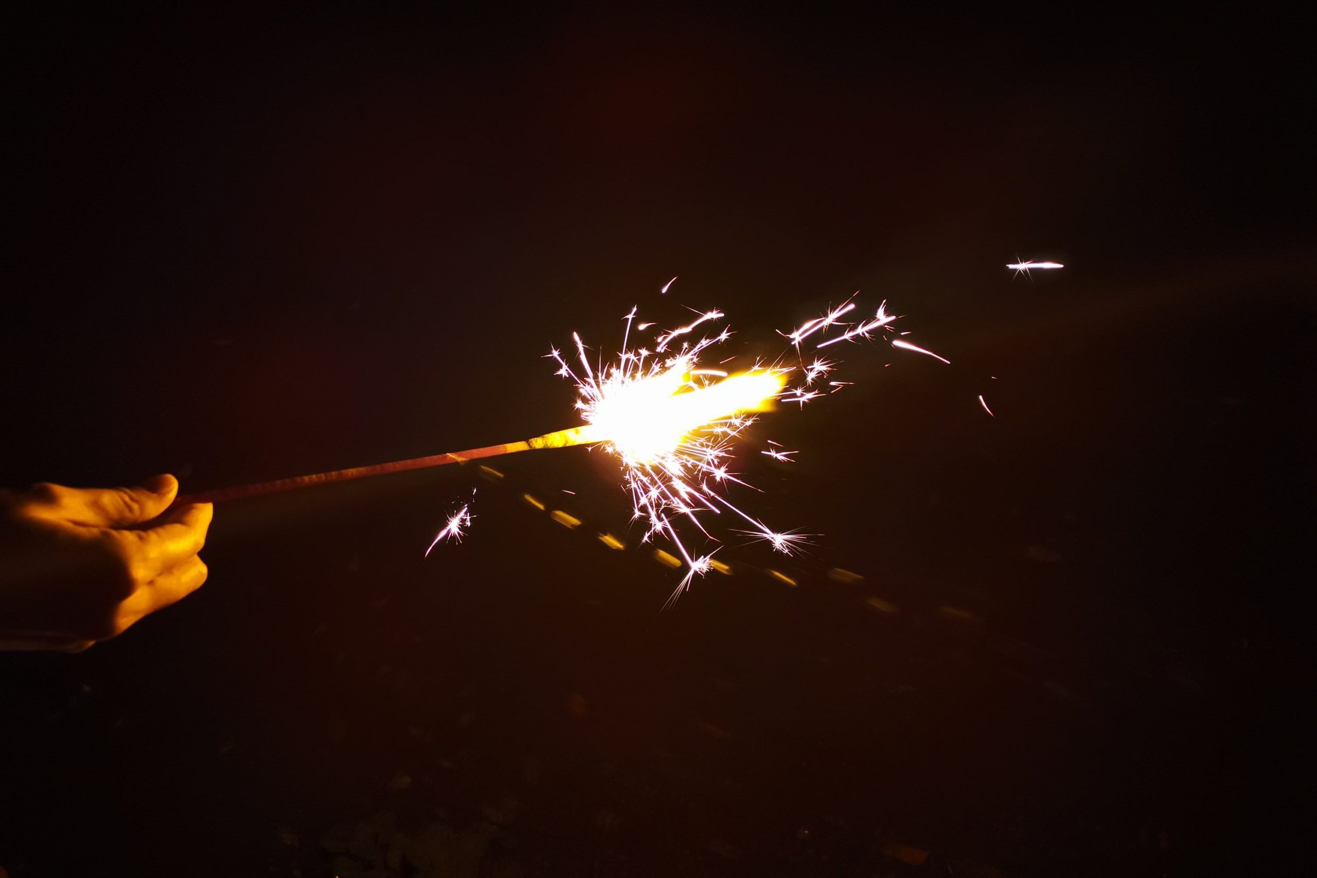 ダイソー 写真がキレイに撮れる花火 が最高 インスタ映え以外にもメリット発見 Sirabee07hanabi001