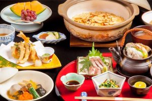 コロナ禍で大打撃の人気日本料理店　松茸コースを半額以下で提供と話題