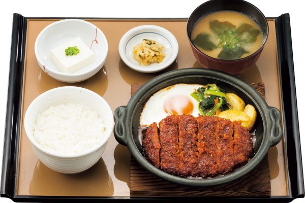 やよい軒「味噌かつ煮定食」