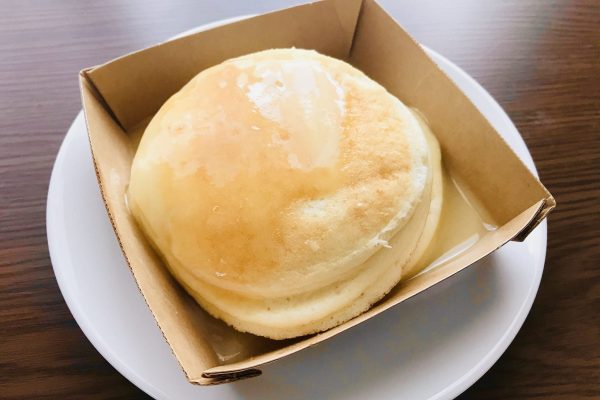 ローソン「ふわふわメレンゲのリコッタパンケーキ」