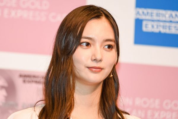 新川優愛