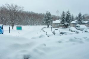 年末年始は列島に寒波…　理想的な転び方までまとめた「大雪対策集」が公開