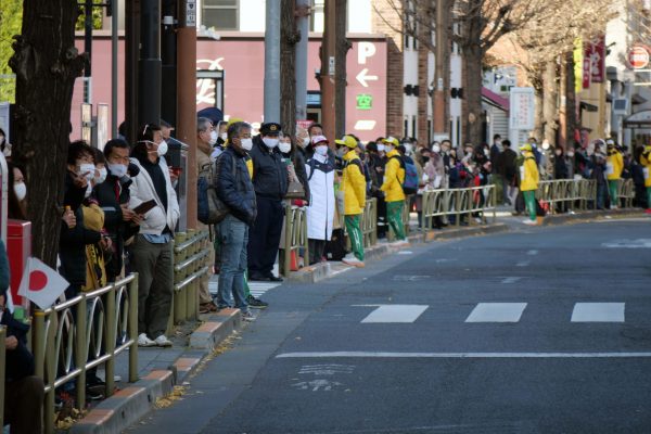 箱根駅伝・品川駅前