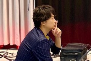 香取慎吾、『アノニマス』取材中の横顔にファン「どの姿もカッコいい」
