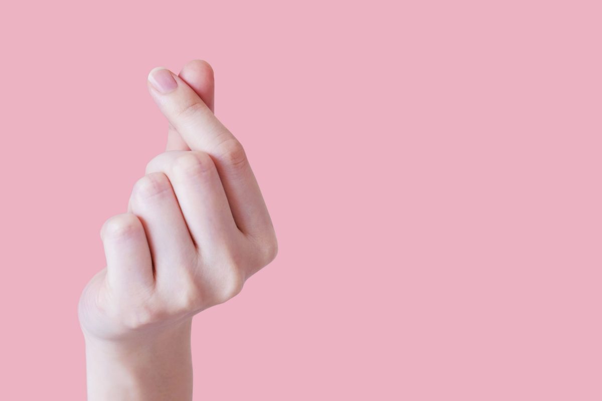 ハート 指 “指ハート”の作り方で歳がバレる 若者が語る、ハートマーク年代論｜ウートピ