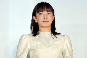 菅野美穂が持参した“差し入れ”に「ウソだろ」衝撃　コンビニなどにある「アレ」をまるごと…