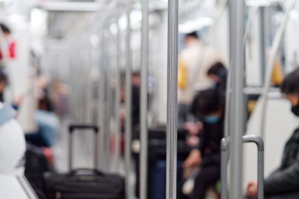 通勤・通勤電車・電車・マスク