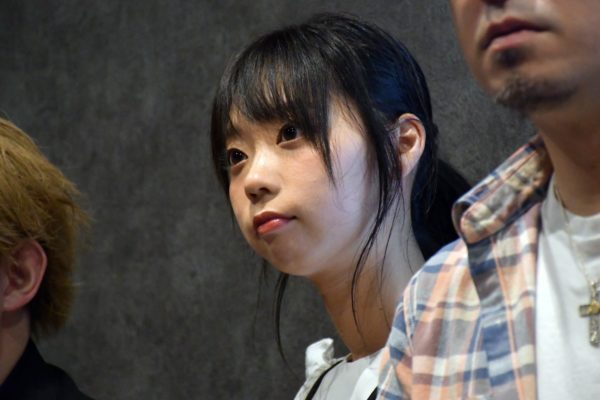 青山ひかる