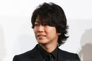 ホテル泊のとき、亀梨和也が「必ず持参するもの」に驚き… 一般人では2割以下