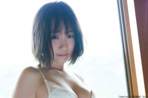 伊織もえ 写真集