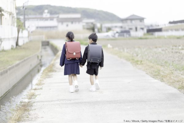 小学生・制服・通学