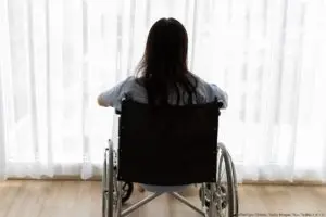 車椅子の43歳女性がネット駆使し初の性体験　7万円のサービスに「人生変わった」
