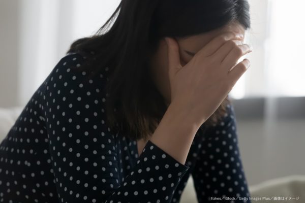 泣く・落ち込む・女性
