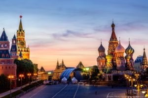 モスクワ赤の広場の大聖堂を背景に性的行為　インフルエンサーのカップルに実刑