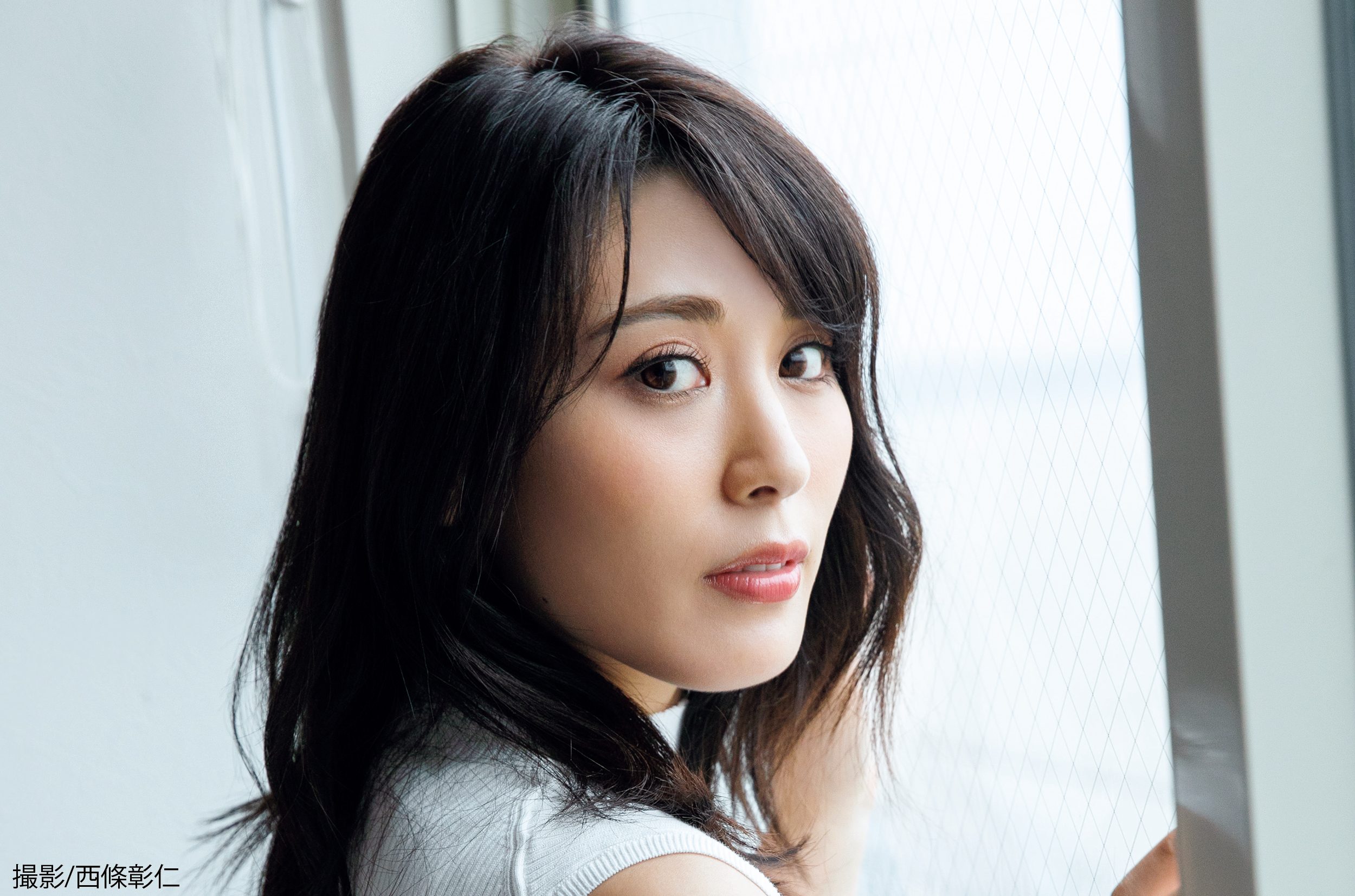 金子智美 写真集 美しい人 が発売開始 ポイントは 最大露出フルヌード Sirabee2110kaneko1