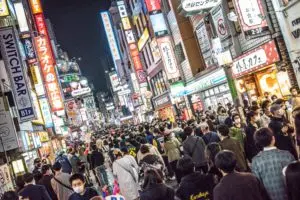 日本人はこの1年で約80万人減少…　国の活力維持するためには「移民」の選択肢も
