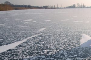 湖・氷・凍結