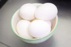 ゆで卵の時短テク　農水省の「4分蒸すだけ」フライパン調理に「目から鱗」「神情報」の声