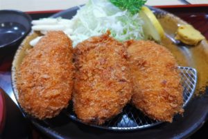 東京最強級のコロッケ定食を足立区で発見　ごはん2杯おかわり無料で肉もたっぷり