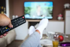 見逃し番組の視聴コスト、TVer、UーNEXT、それとも全録画？　どのやり方が一番お得か