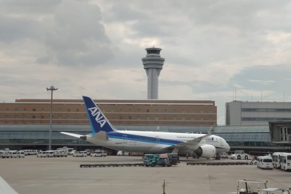 羽田空港　ANA