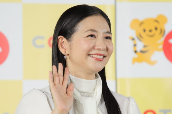 関根麻里