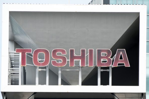 東芝