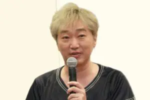 スピードワゴン・小沢一敬、活動継続を発表　「何ら恥じる点がない」所属事務所が説明