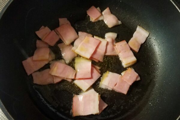 焼きキャベツと一分たまご・ベーコン