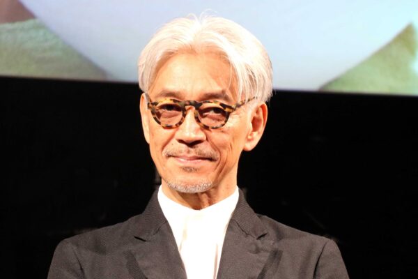 坂本龍一