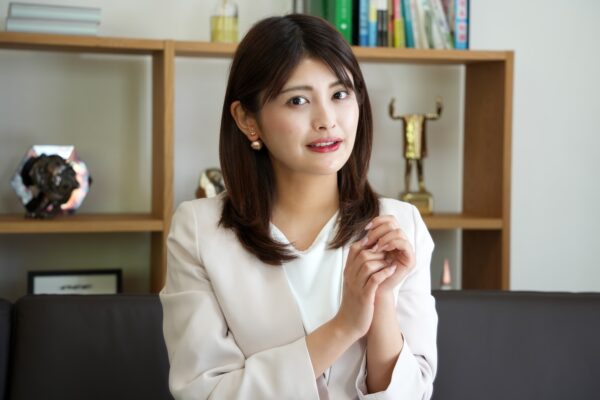 新藤かな