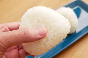 大東駿介、ローラら芸能人が愛用する“究極の調味料”　「米にかけるだけで美味しい」