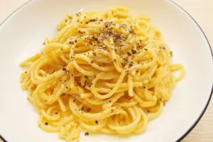 シンプルなのに濃厚…　二つ星イタリアン元料理人の「たまごかけパスタ」が絶品