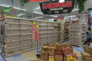 台風の多い沖縄・石垣島の島民が「台風前に買いだめするもの」がなるほどすぎた