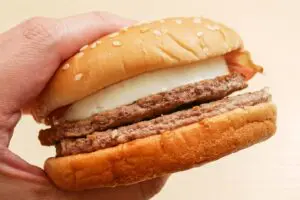 マクドナルドの「平成バーガー」　注文時に“ひと言”伝えるだけでさらに楽しめる