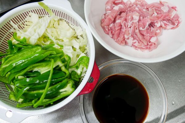 鳥羽周作シェフ・キャベツの青椒肉絲