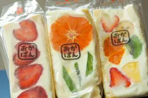愛媛県砥部町「おがぱん」フルーツサンド　あふれ出る果汁とふわとろクリームが最高