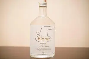 お米で作ったジン『blanc』とは…　飲んだら想像以上の甘みと風味に驚いた