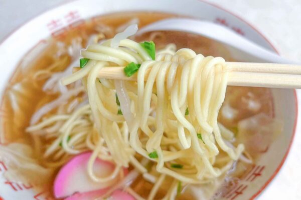 愛媛県伊予市ポパイ中華そば（並）麺