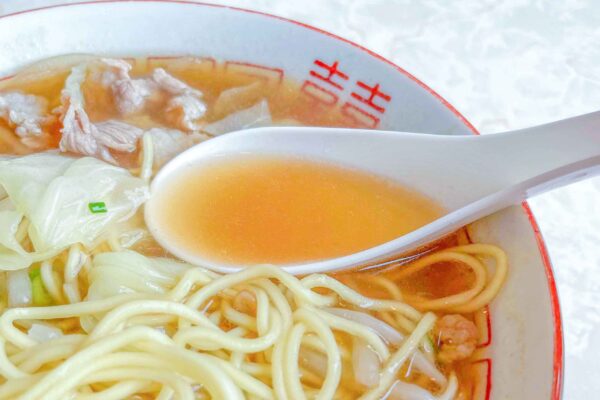 愛媛県伊予市ポパイ中華そば（並）スープ