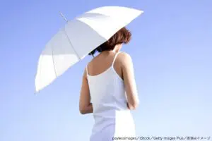 日傘をさしていたら「邪魔！」と怒鳴られた…　女性の体験談に同情の声