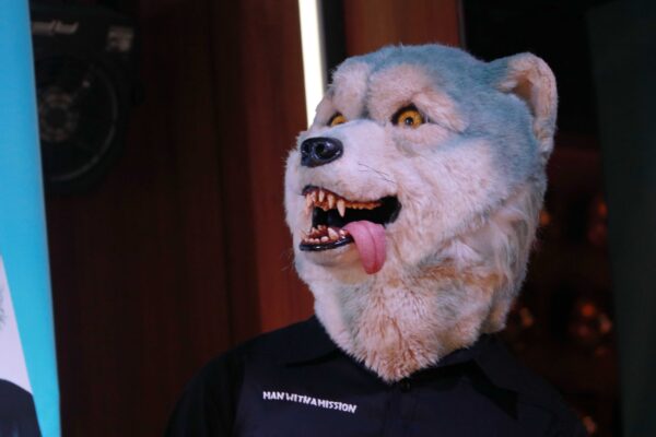 MAN WITH A MISSION　DJ Santa Monica