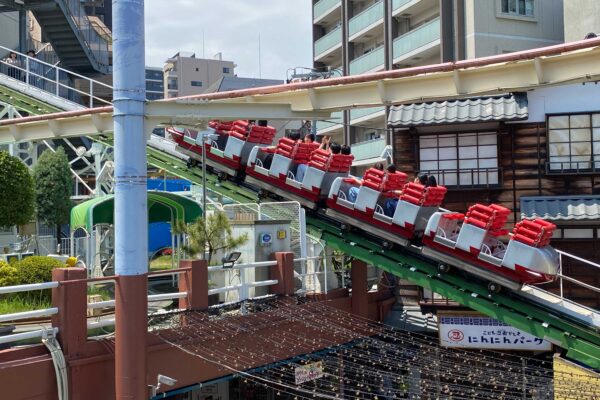 花やしきローラーコースター