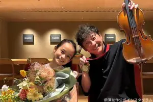 前澤友作氏、12歳少女に自身のヴァイオリンを渡したら…　「天才」の演奏に驚き