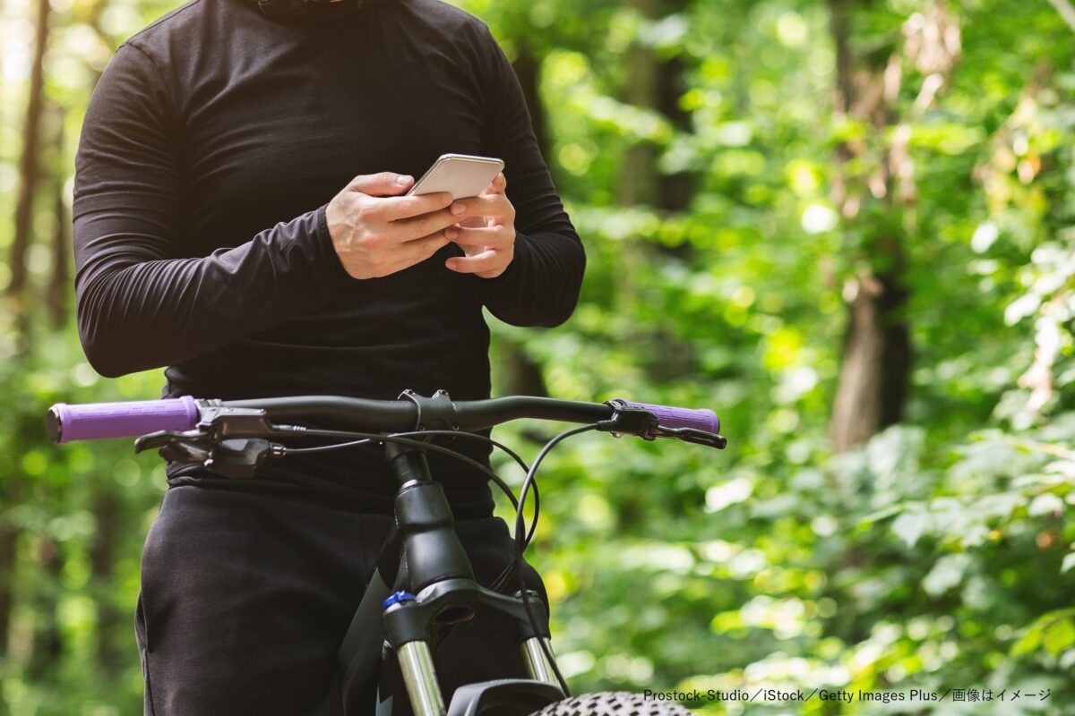 スマホ・スマートフォン・携帯電話・サイクリング・自転車