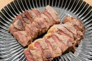 この作り方が最強かも…　安いステーキ肉を失敗なしで激ウマにする方法