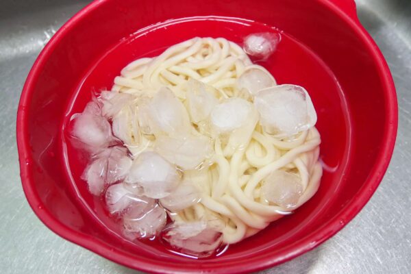 冷やしガーリックたらこうどん